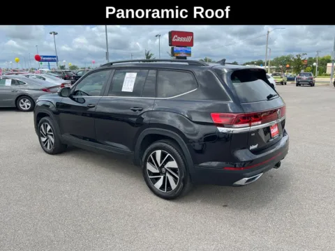 Another view of 2024 Volkswagen Atlas 2.0T SE w/Technology for sale in Cedar Rapids, IA at Cassill Motors