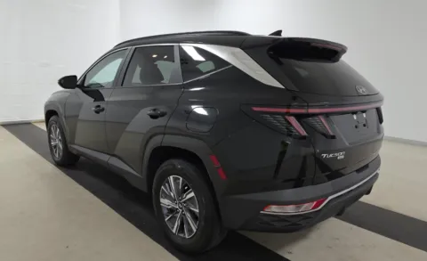 More photos of 2022 Hyundai Tucson Hybrid Blue at Cassill Motors, IA