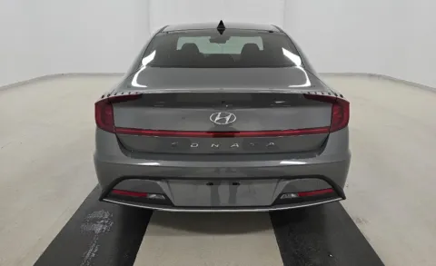 More photos of 2023 Hyundai Sonata SE at Cassill Motors, IA