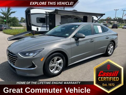 Gray 2023 Hyundai Sonata SE for sale in Cedar Rapids, IA