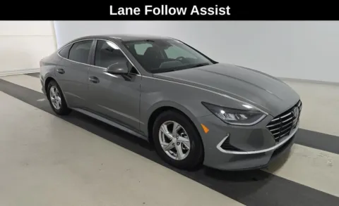 More photos of 2023 Hyundai Sonata SE at Cassill Motors, IA