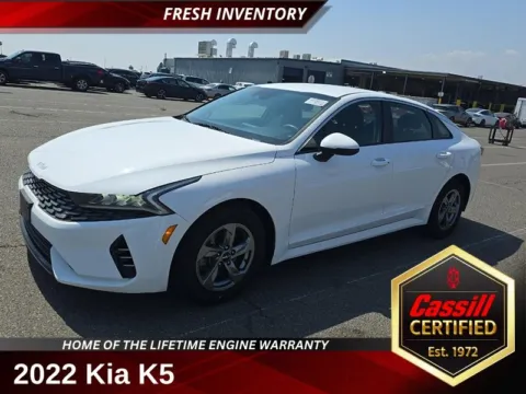 White 2022 Kia K5 LXS for sale in Cedar Rapids, IA