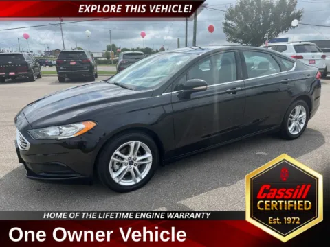 Black 2018 Ford Fusion SE for sale in Cedar Rapids, IA