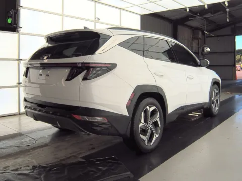 More photos of 2024 Hyundai Tucson Limited at Cassill Motors, IA