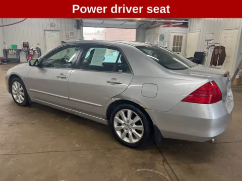 Another view of 2007 Honda Accord EX-L for sale in Cedar Rapids, IA at Cassill Motors