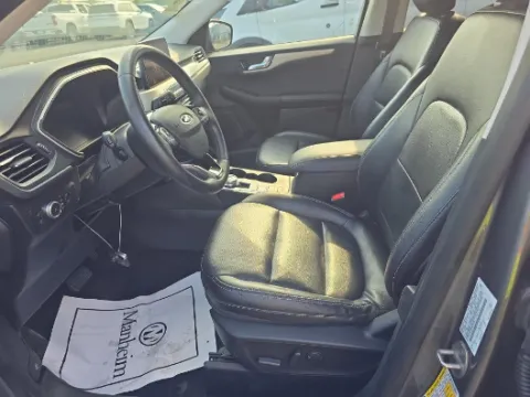 More photos of 2022 Ford Escape Hybrid SEL at Cassill Motors, IA