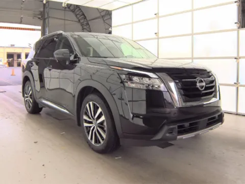 More photos of 2024 Nissan Pathfinder Platinum at Cassill Motors, IA