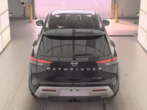 More photos of 2024 Nissan Pathfinder Platinum at Cassill Motors, IA