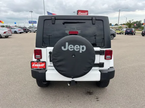 More photos of 2016 Jeep Wrangler Unlimited Sahara at Cassill Motors, IA