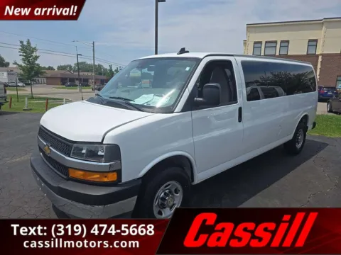 White 2024 Chevrolet Express 3500 LT for sale in Cedar Rapids, IA