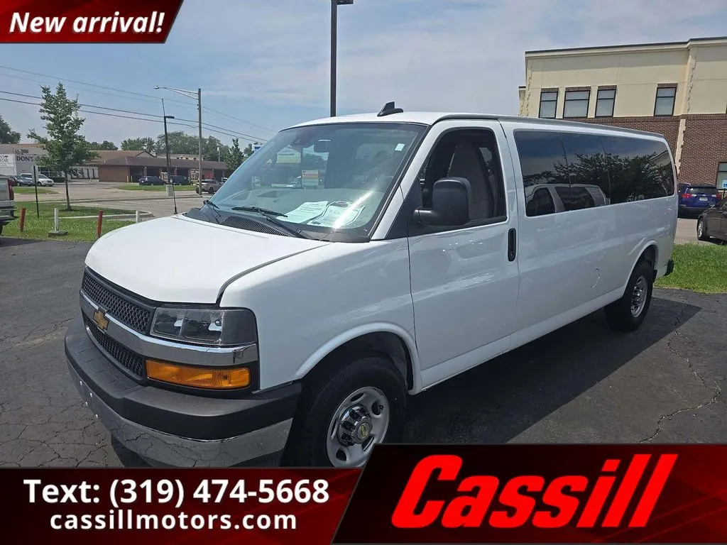 White 2024 Chevrolet Express 3500 LT for sale in Cedar Rapids, IA