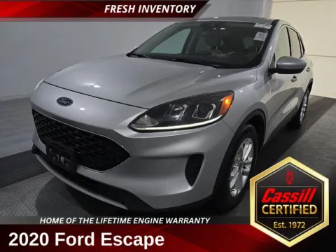 Silver 2020 Ford Escape SE for sale in Cedar Rapids, IA
