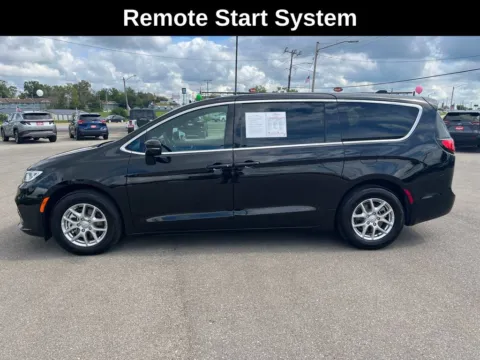 Photos of 2025 Chrysler Pacifica Select for sale in Cedar Rapids, IA at Cassill Motors