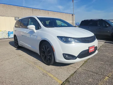 Another view of 2018 Chrysler Pacifica Touring Plus for sale in Cedar Rapids, IA at Cassill Motors
