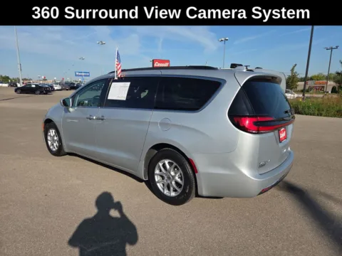 Another view of 2022 Chrysler Pacifica Touring L for sale in Cedar Rapids, IA at Cassill Motors