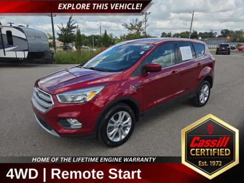Red 2019 Ford Escape SE for sale in Cedar Rapids, IA