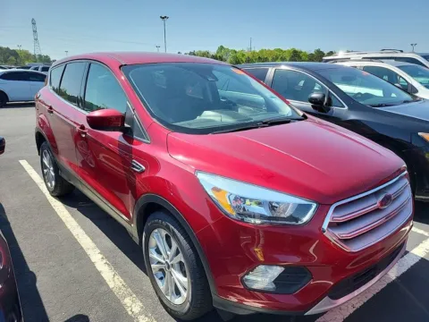Photos of 2019 Ford Escape SE for sale in Cedar Rapids, IA at Cassill Motors