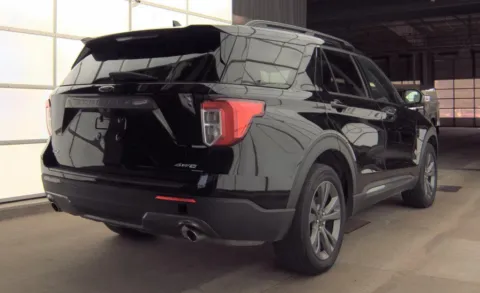 More photos of 2022 Ford Explorer XLT at Cassill Motors, IA