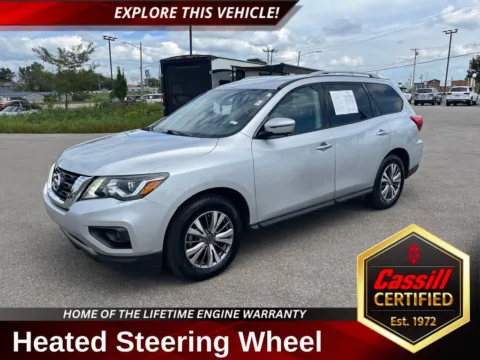 Silver 2019 Nissan Pathfinder SL for sale in Cedar Rapids, IA