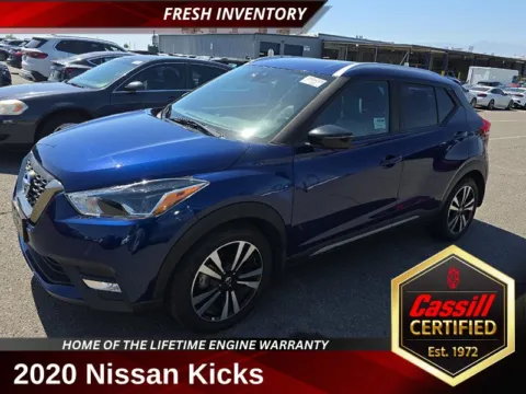 Blue 2020 Nissan Kicks SR for sale in Cedar Rapids, IA