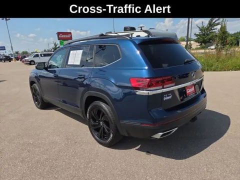 Another view of 2022 Volkswagen Atlas 3.6L V6 SE w/Technology for sale in Cedar Rapids, IA at Cassill Motors