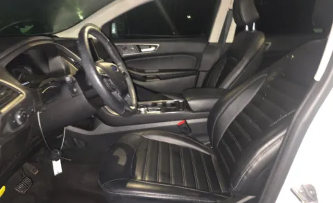 More photos of 2022 Ford Edge SEL at Cassill Motors, IA
