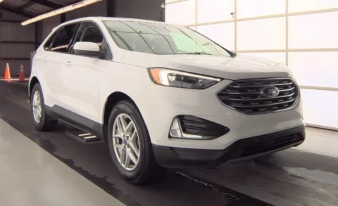 Photos of 2022 Ford Edge SEL for sale in Cedar Rapids, IA at Cassill Motors
