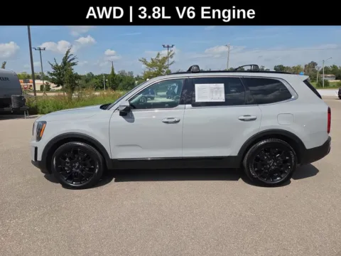 Photos of 2022 Kia Telluride EX for sale in Cedar Rapids, IA at Cassill Motors