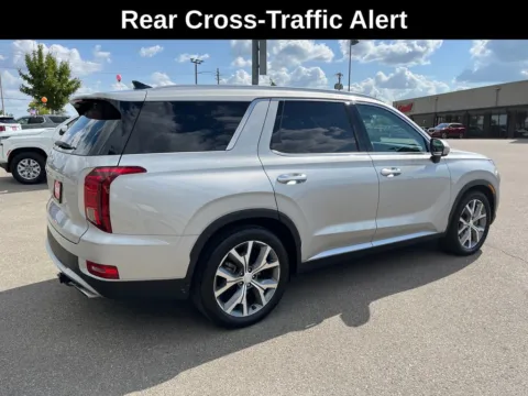 More photos of 2022 Hyundai Palisade SEL at Cassill Motors, IA