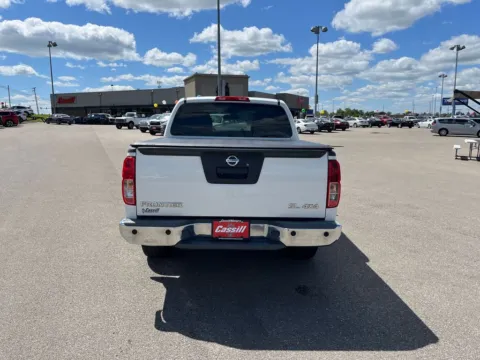 More photos of 2013 Nissan Frontier SL at Cassill Motors, IA