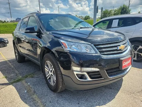 Photos of 2017 Chevrolet Traverse 2LT for sale in Cedar Rapids, IA at Cassill Motors