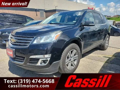 Black 2017 Chevrolet Traverse 2LT for sale in Cedar Rapids, IA