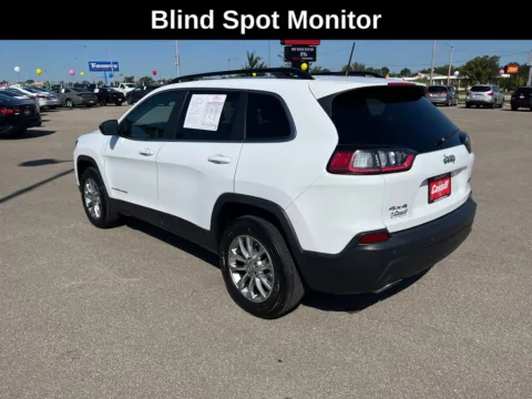 Another view of 2022 Jeep Cherokee Latitude Lux for sale in Cedar Rapids, IA at Cassill Motors