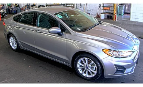 Photos of 2020 Ford Fusion SE for sale in Cedar Rapids, IA at Cassill Motors