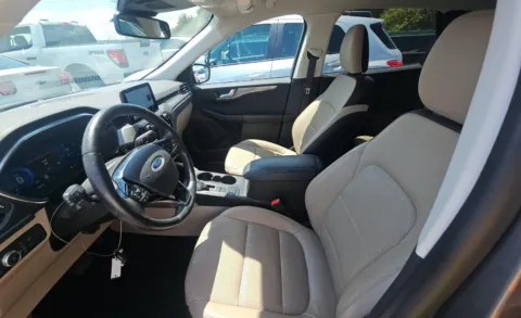 More photos of 2021 Ford Escape Hybrid Titanium at Cassill Motors, IA