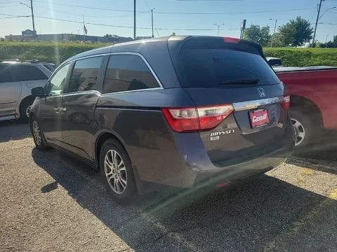 Photos of 2013 Honda Odyssey EX-L for sale in Cedar Rapids, IA at Cassill Motors