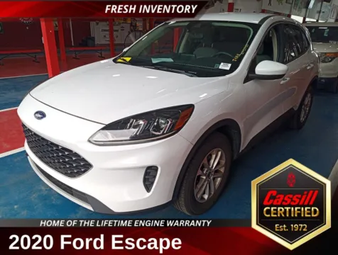 White 2020 Ford Escape SE for sale in Cedar Rapids, IA
