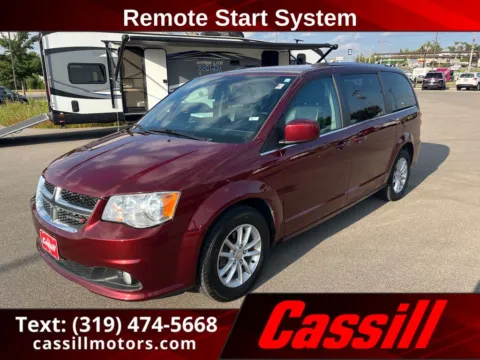 Red 2019 Dodge Grand Caravan SXT for sale in Cedar Rapids, IA