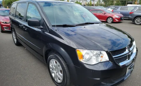 Photos of 2017 Dodge Grand Caravan SE for sale in Cedar Rapids, IA at Cassill Motors