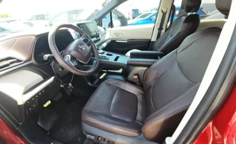 More photos of 2023 Toyota Sienna Platinum at Cassill Motors, IA