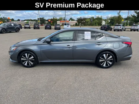 Photos of 2021 Nissan Altima 2.5 SV for sale in Cedar Rapids, IA at Cassill Motors