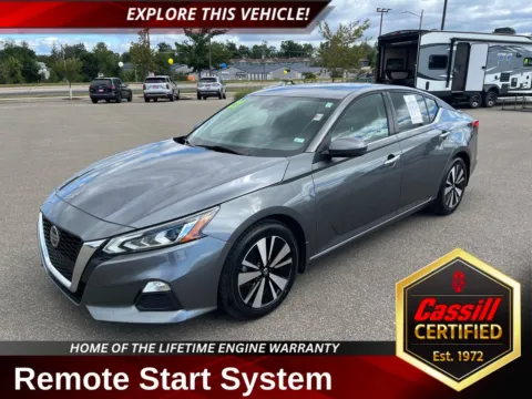Gray 2021 Nissan Altima 2.5 SV for sale in Cedar Rapids, IA