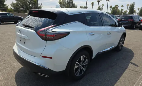 More photos of 2020 Nissan Murano S at Cassill Motors, IA