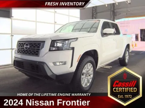 White 2024 Nissan Frontier SV for sale in Cedar Rapids, IA