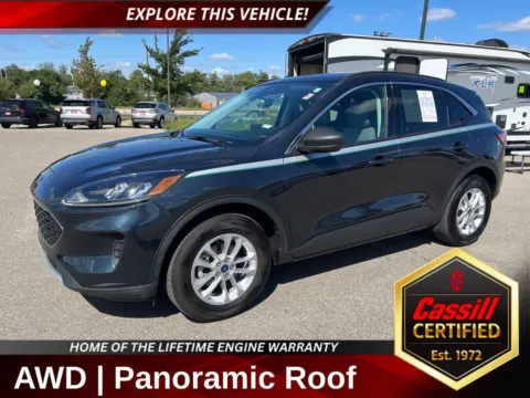 Blue 2022 Ford Escape SE for sale in Cedar Rapids, IA