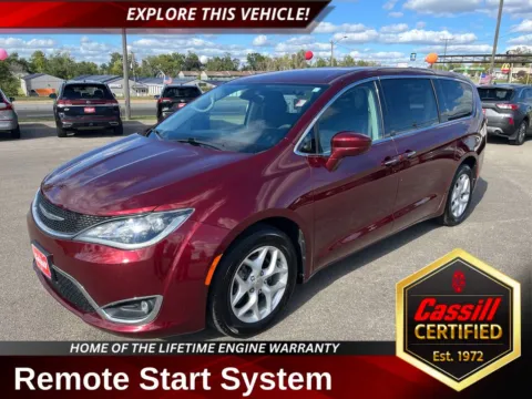 Red 2018 Chrysler Pacifica Touring Plus for sale in Cedar Rapids, IA