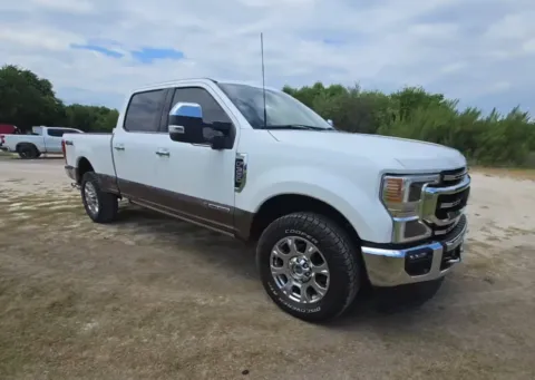 More photos of 2022 Ford F-350SD King Ranch at Cassill Motors, IA
