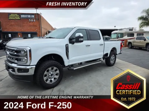 White 2024 Ford F-250SD Lariat for sale in Cedar Rapids, IA
