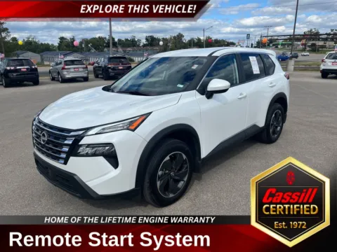 White 2024 Nissan Rogue SV for sale in Cedar Rapids, IA