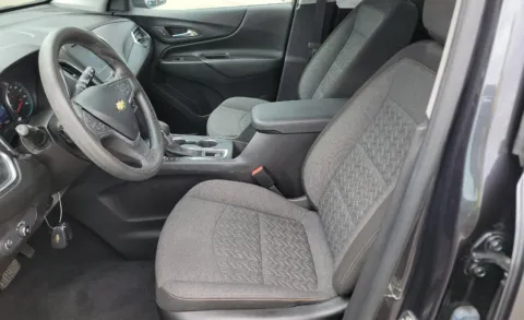 More photos of 2022 Chevrolet Equinox LT at Cassill Motors, IA